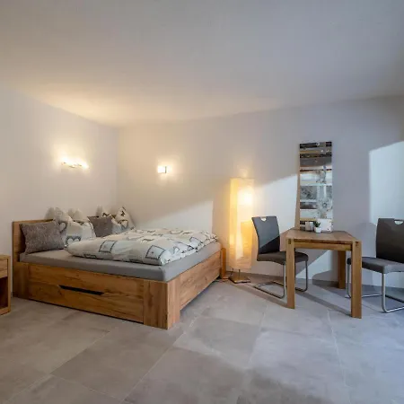 Alpenloewe Apartment *