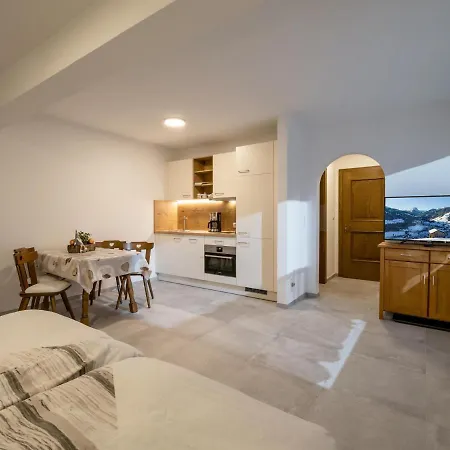 Apartment Alpenloewe *